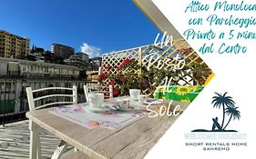 WH - Un Posto al Sole - Attico Monolocale con Parcheggio Gratuito - 5 minuti dal centro - Wifi